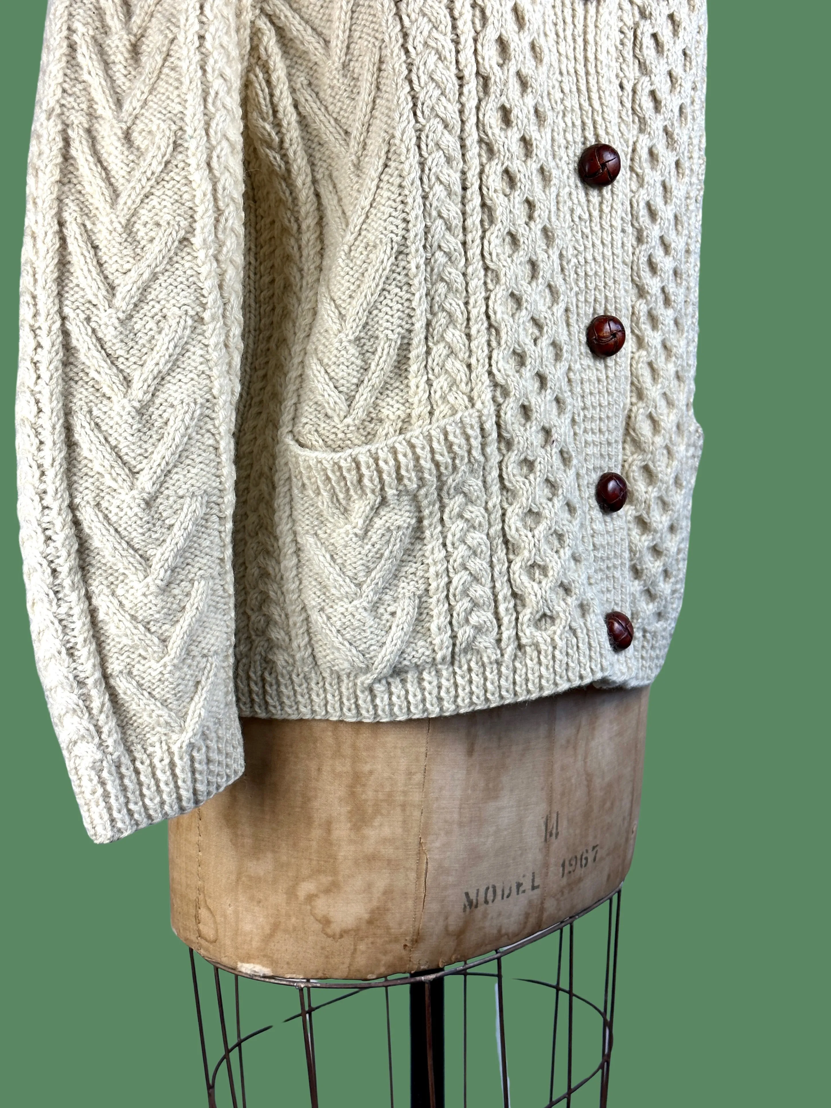 CHUNKY KNIT 70s Cable Knit Fisherman Cardigan  Medium Large