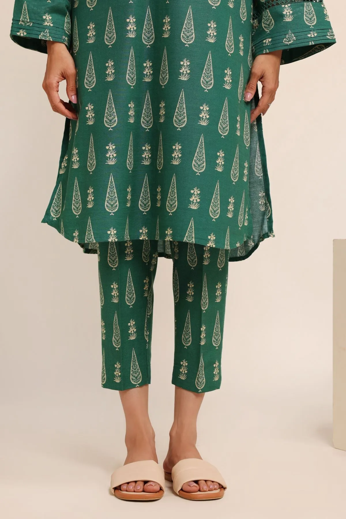 Khaadi Green Classic Khaddar 2-Piece Suit