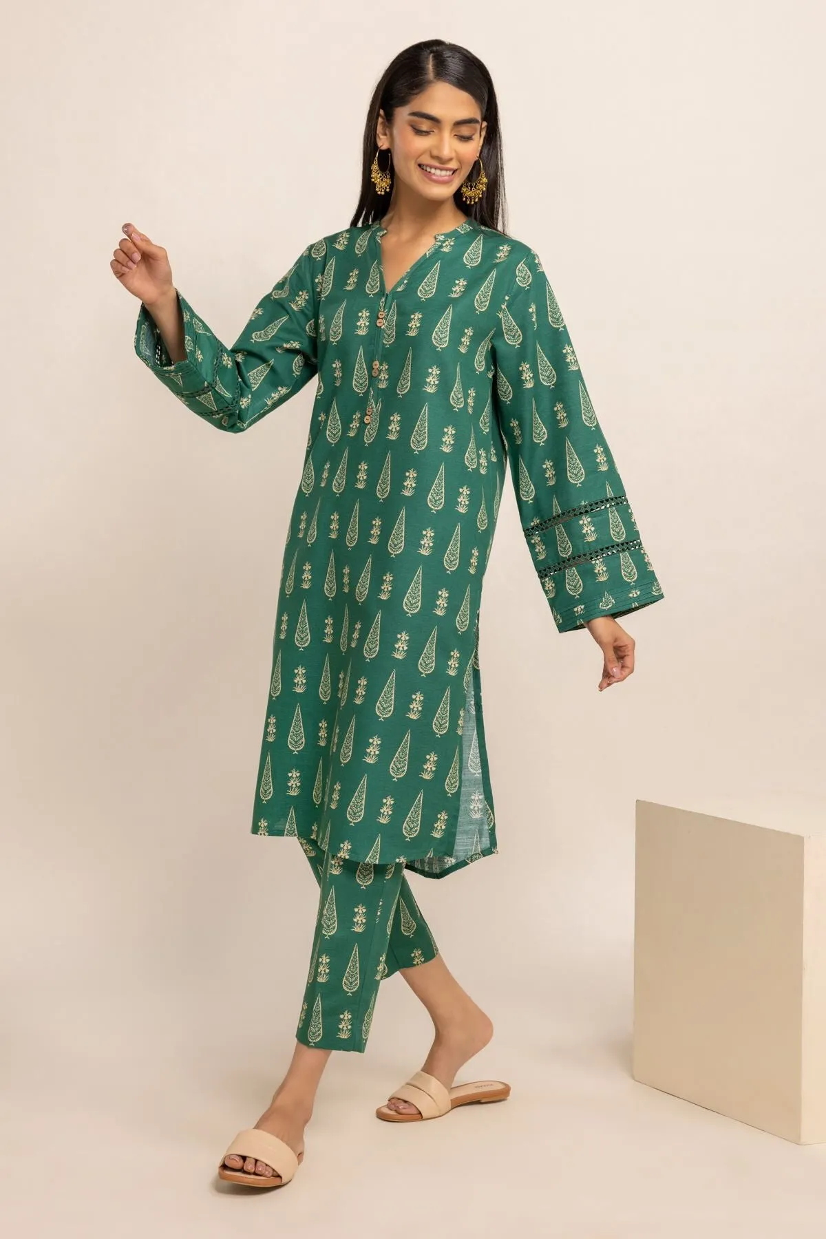 Khaadi Green Classic Khaddar 2-Piece Suit