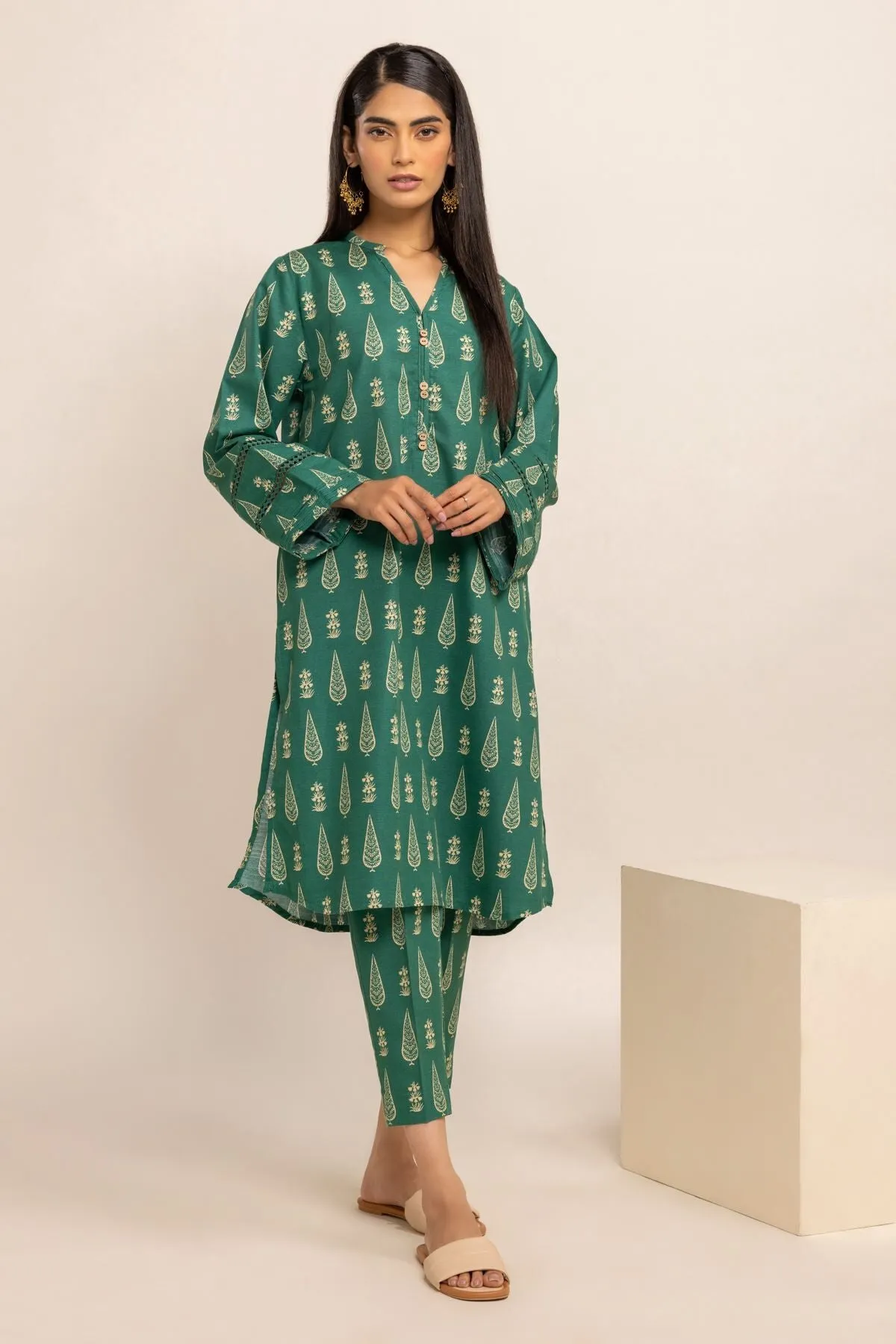 Khaadi Green Classic Khaddar 2-Piece Suit