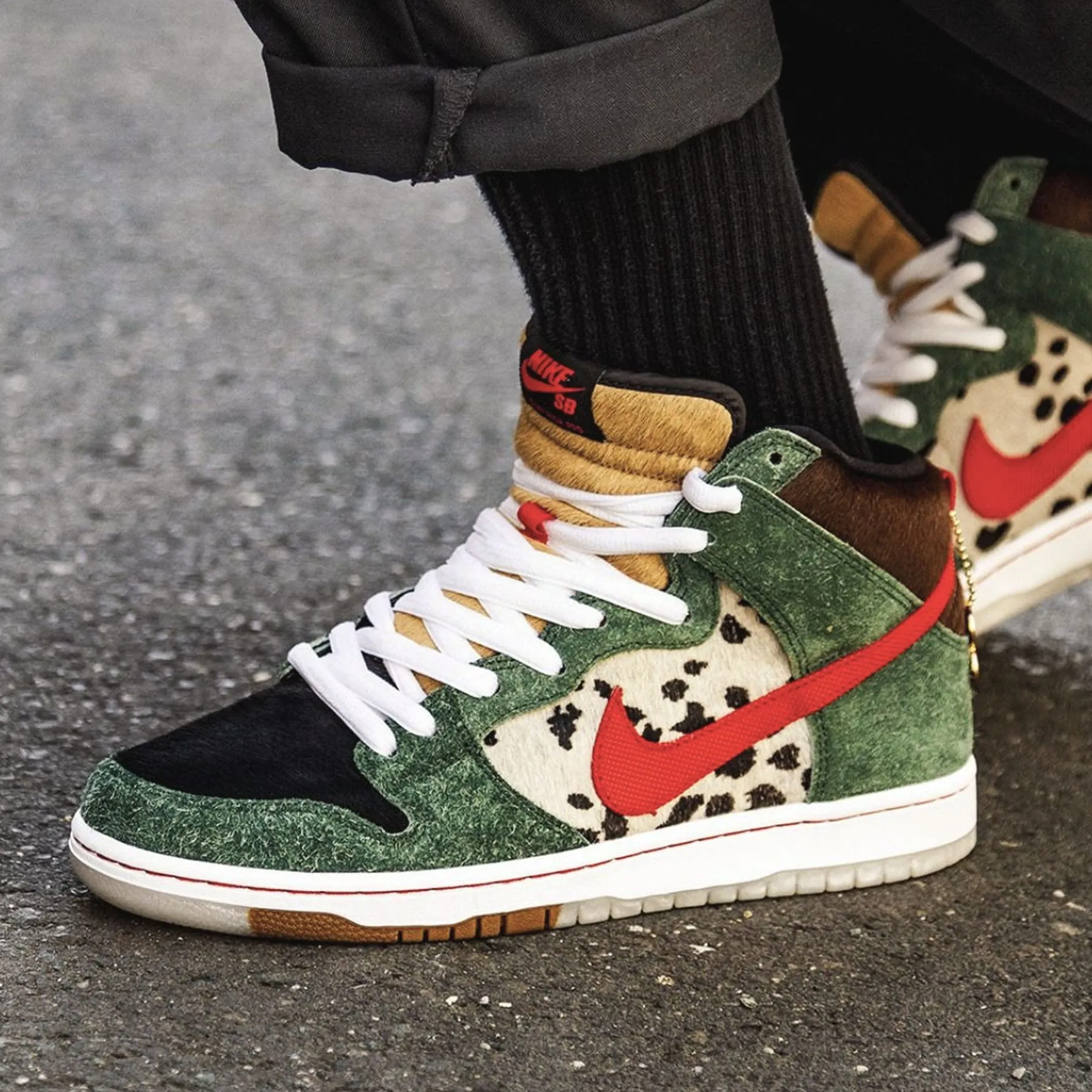 Nike Dunk High SB 'Walk The Dog'